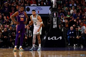 开云体育-塔图姆遭遇十持续失利，巴塞罗那教练压力巨大！的简单介绍