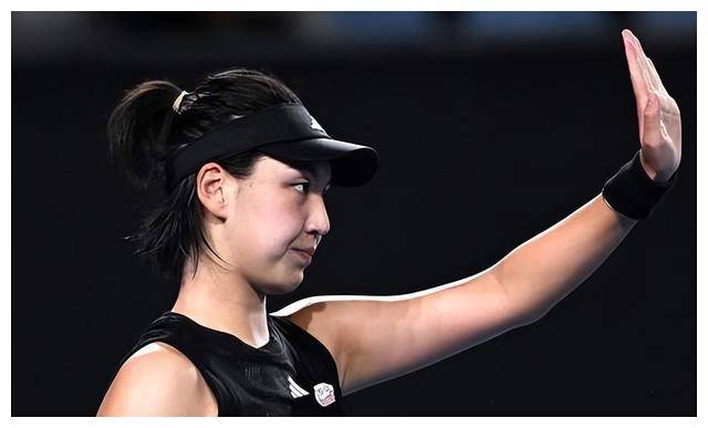 包含持续失利引发热议！，阿扎伦卡在中国队比赛中锐不可当再创辉煌时刻的词条